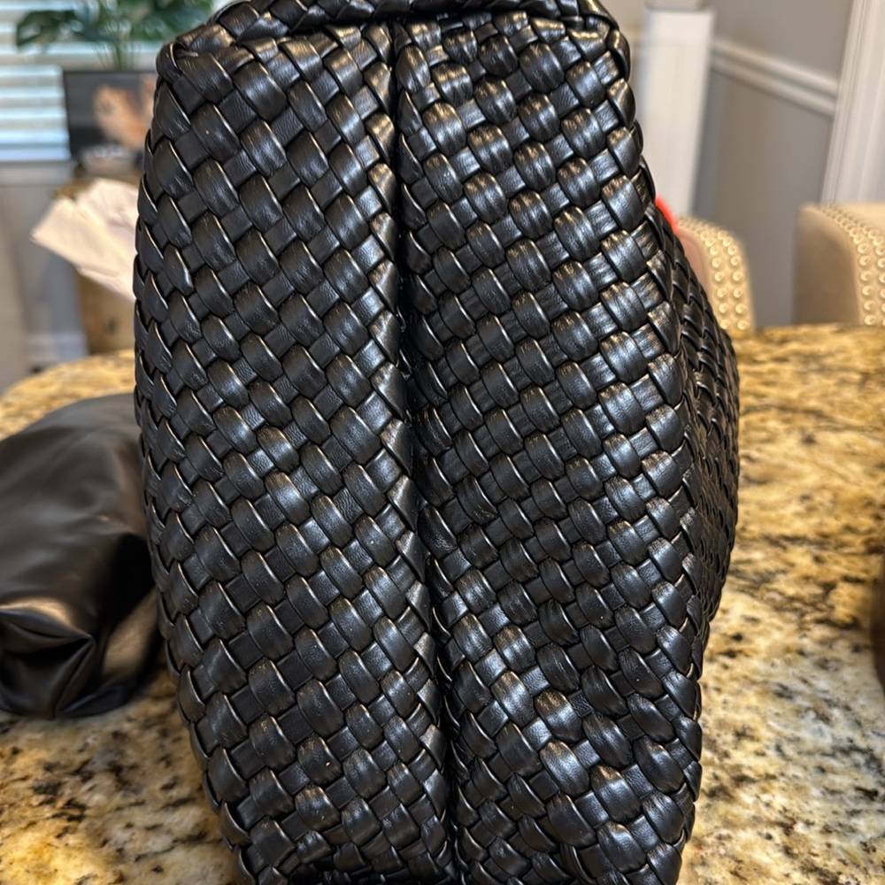 Bindya Black Woven Tote Bag with Pouch - Picture 6 of 10